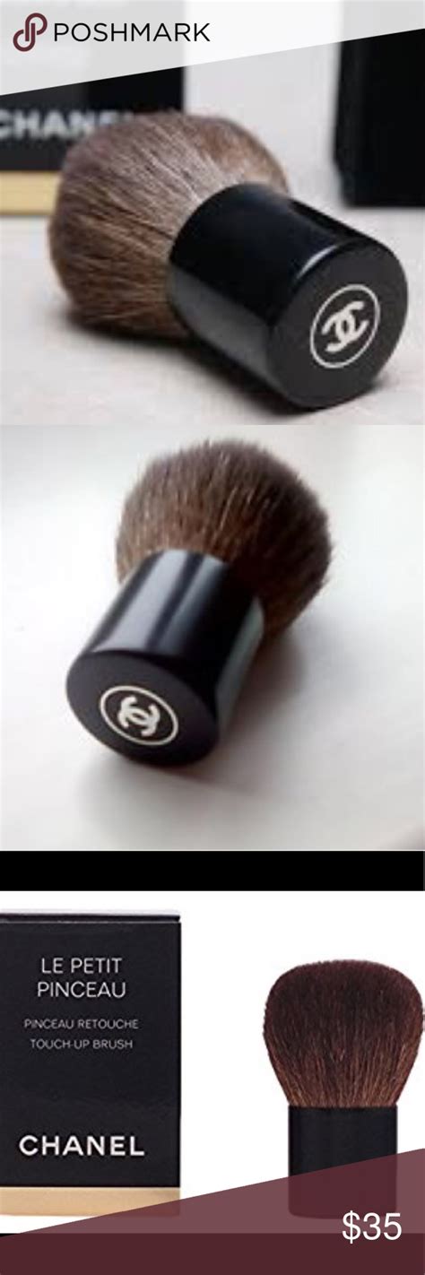 les pinceaux de chanel sponge brush